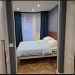 Standing Apartment - Champs Elysee