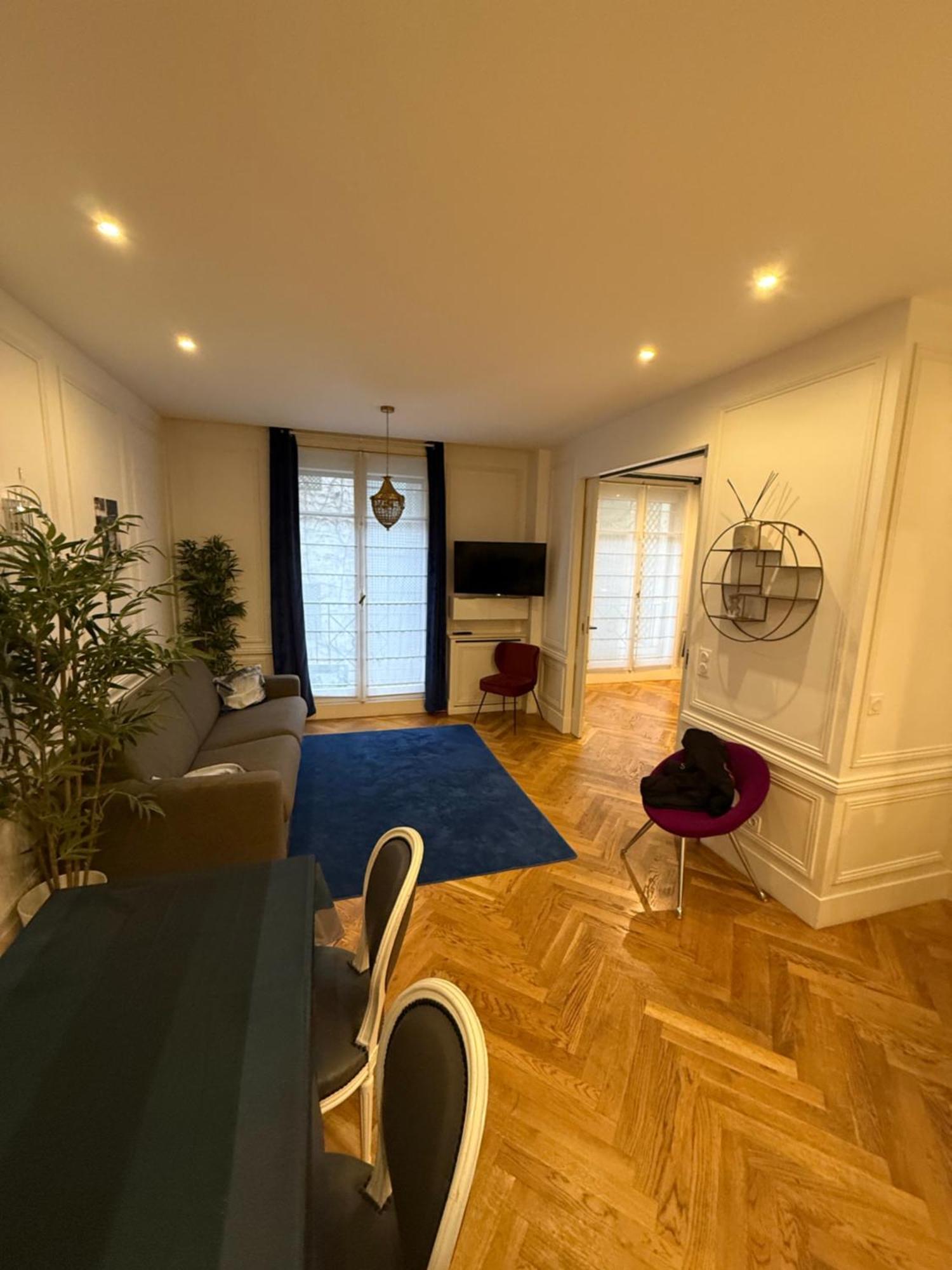 Apartment Standing - Champs Elysee