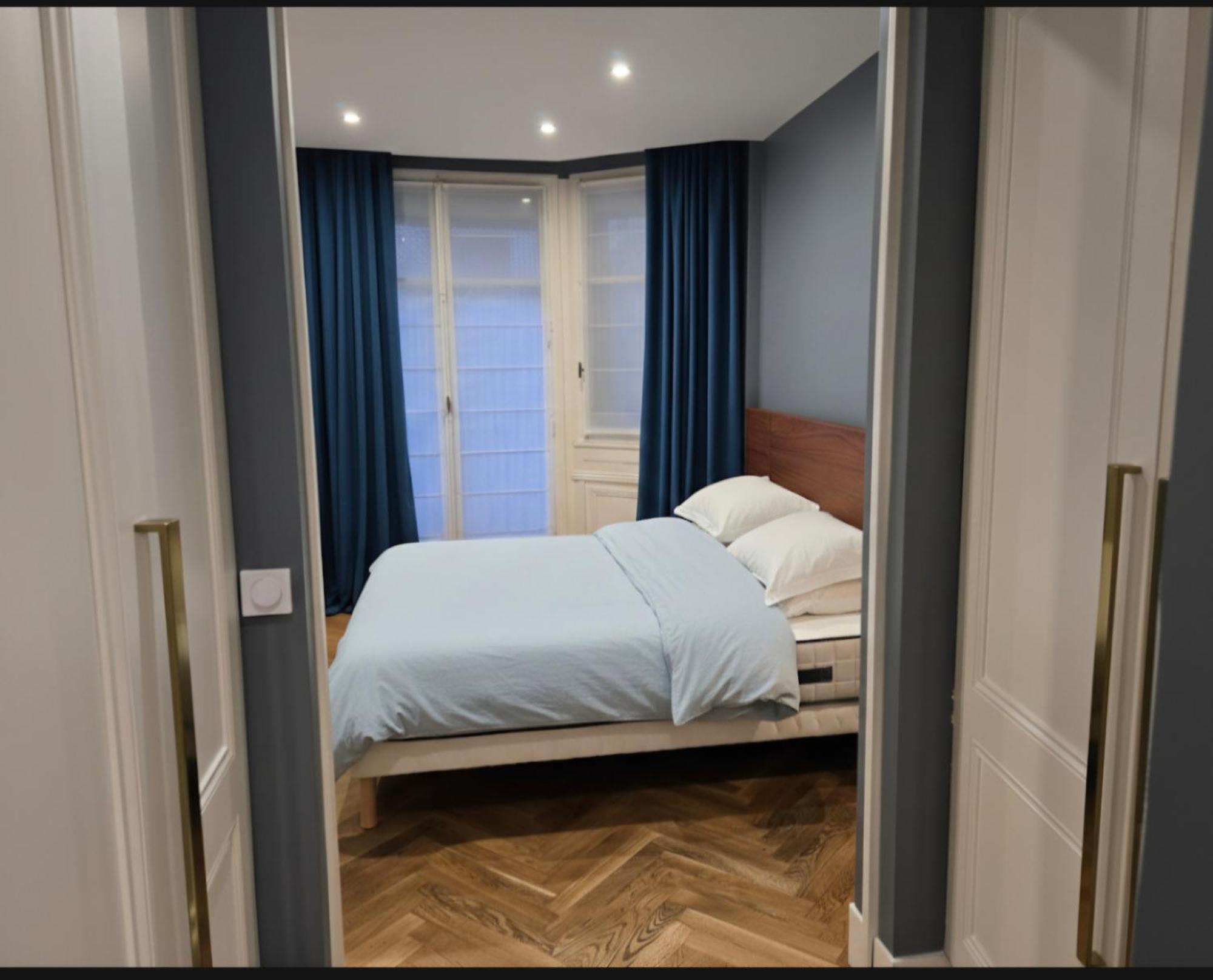 Apartment Standing - Champs Elysee *
